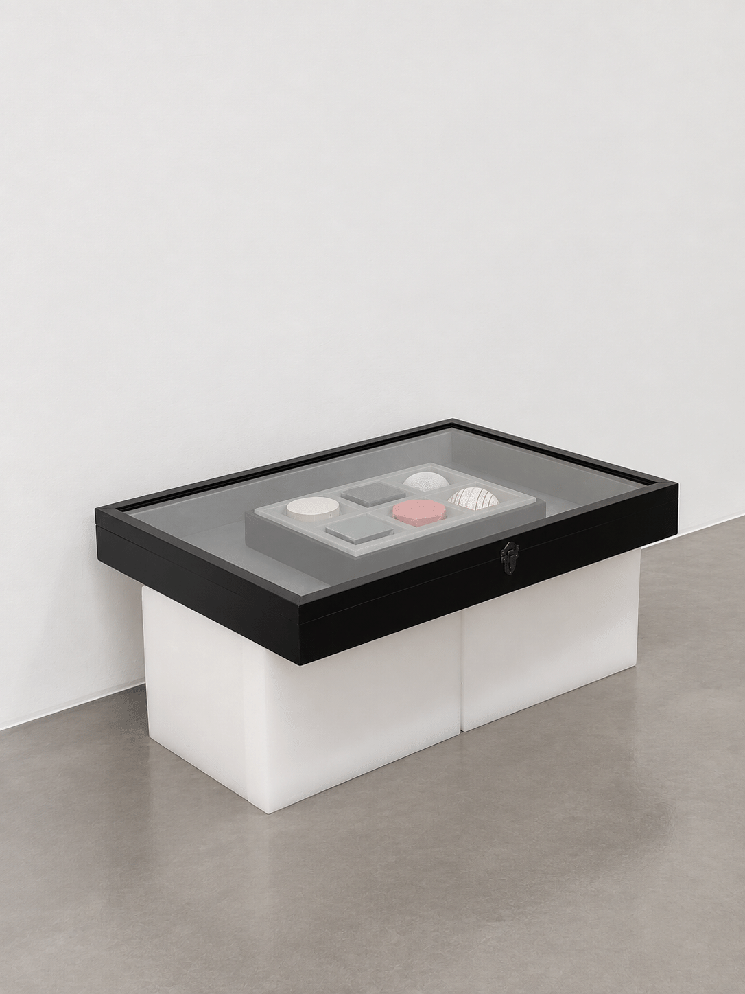 Flavia Albu, ‘Sweet box’, 2022